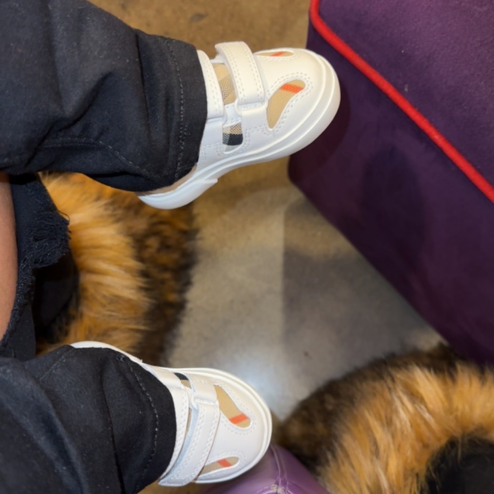 Burberry sneakers